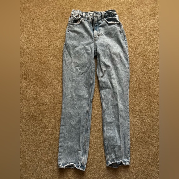 Abercrombie Curve Love Straight Ultra High Rise Jeans size 24 - Picture 2 of 5